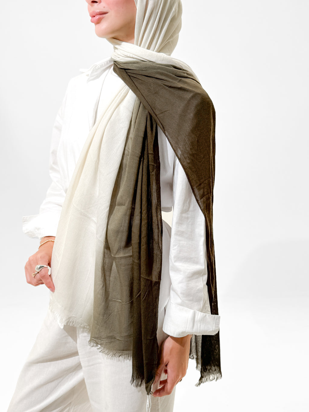 Gradient Linen scarf - Olive & Off white