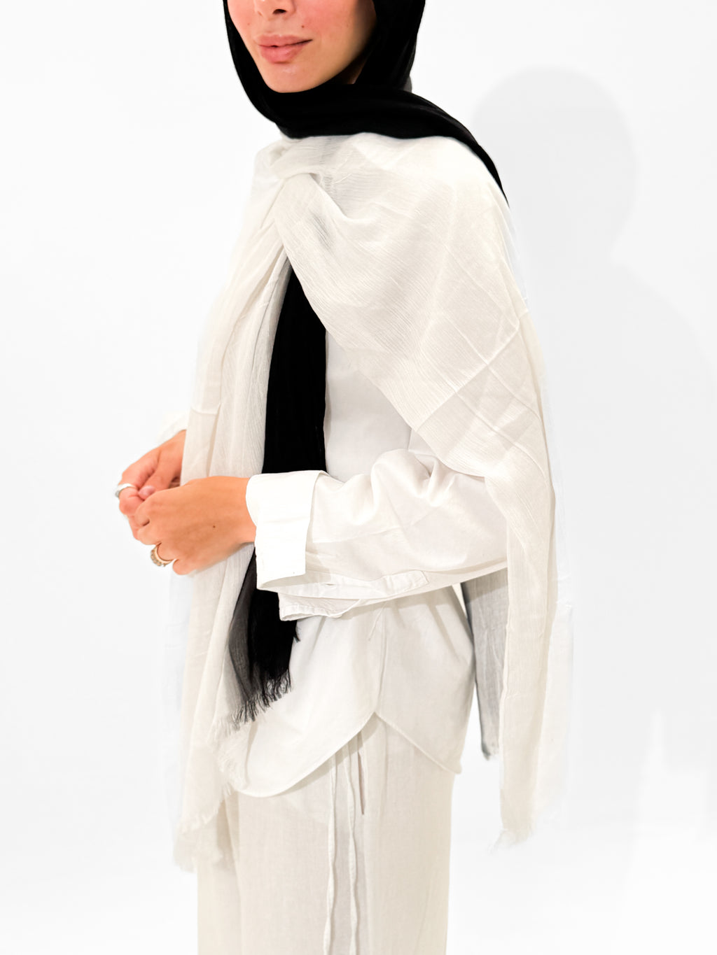 Gradient Linen scarf - Black & White
