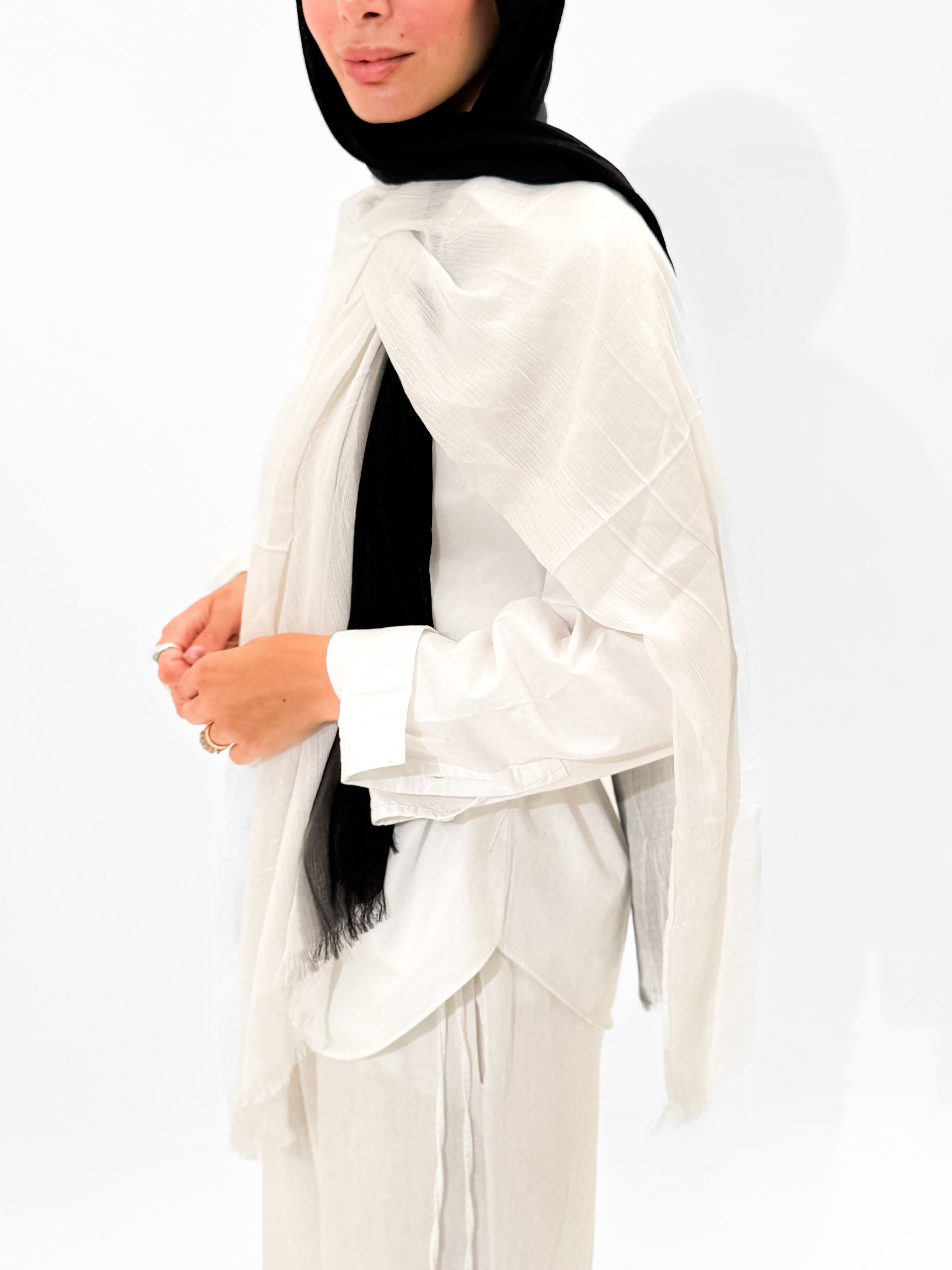 Gradient Linen scarf - Black & White