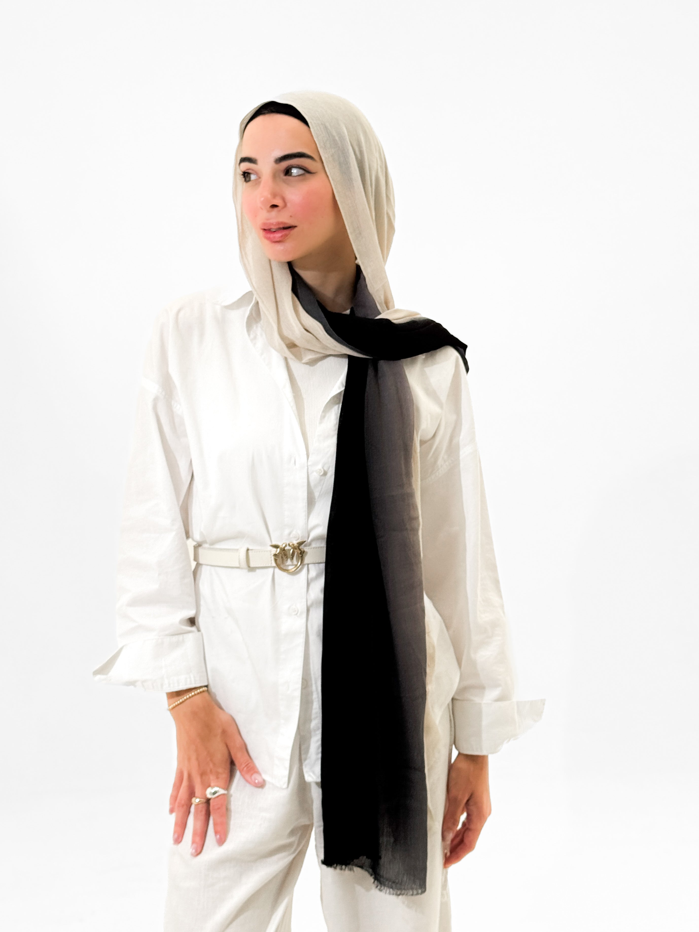 Gradinet Linen scarf - Black & Beige