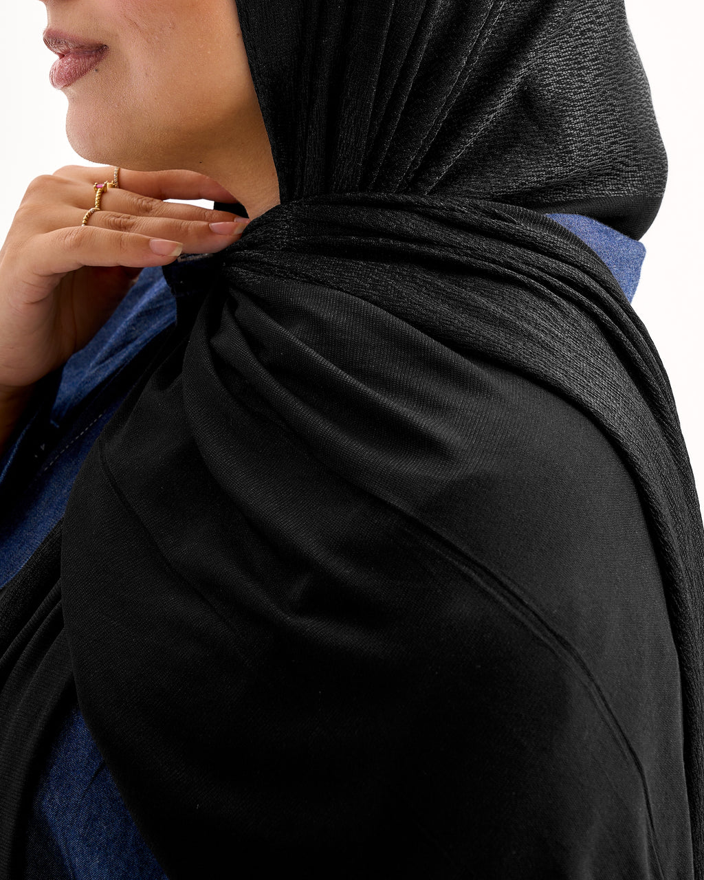 Serene Dual Stretch scarf - Black